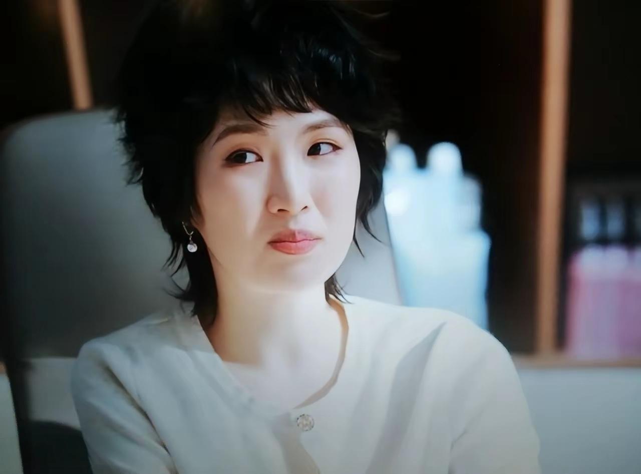 追剧《老舅》二胖用″苦肉计”，不仅兑下了鼎庆楼，还收获了冯小姐的芳心，结下了