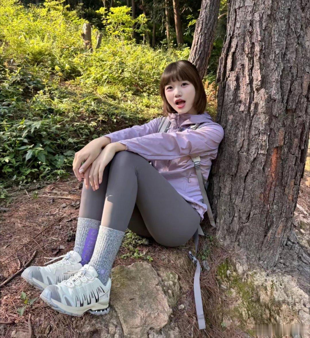闺蜜剪了头发，佩服她的魄力。[笑着哭][赞]​​​