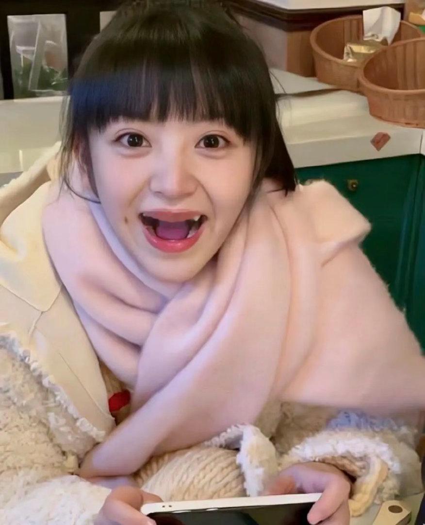 田曦薇和宋祖儿谁才是内🐟顶级甜妹？