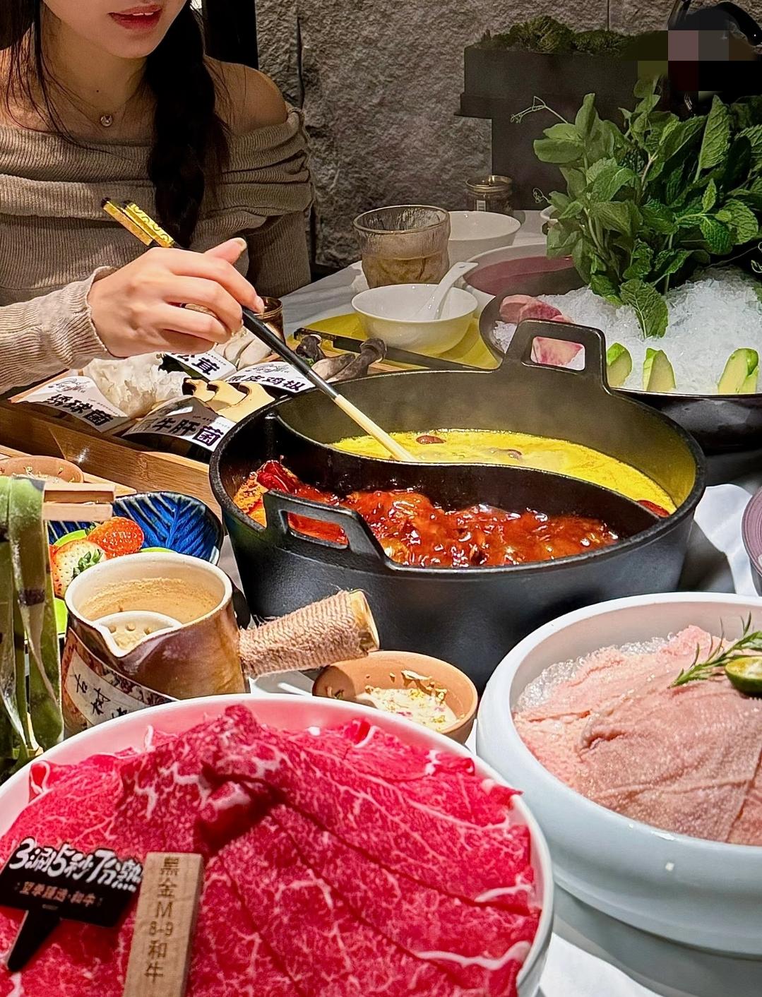 谁懂啊！闺蜜第十八次说“下次我请”，这次我中途溜了，她发账单催钱的样子真够讽刺的