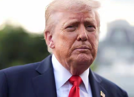 美国总统特朗普与北约秘书长的表态，令波兰总理图斯克既怒又恨且又不敢言！波兰总