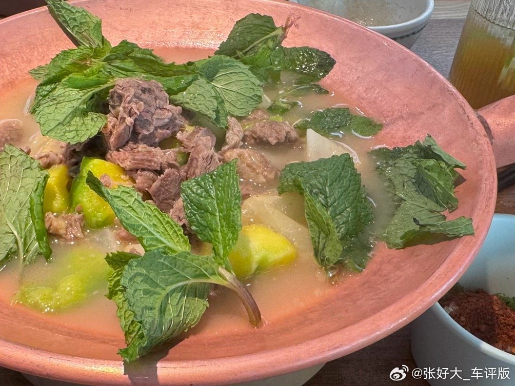 想减肥就是不能外食也不能点外卖。但凡外食，身体第二天就会储水，也就是会重个一两斤