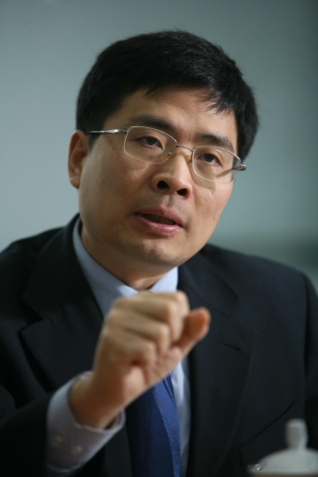 海尔老总周云杰说：“年轻人，别的都没关系，不要委屈自己。所以，年轻人不爱洗衣服