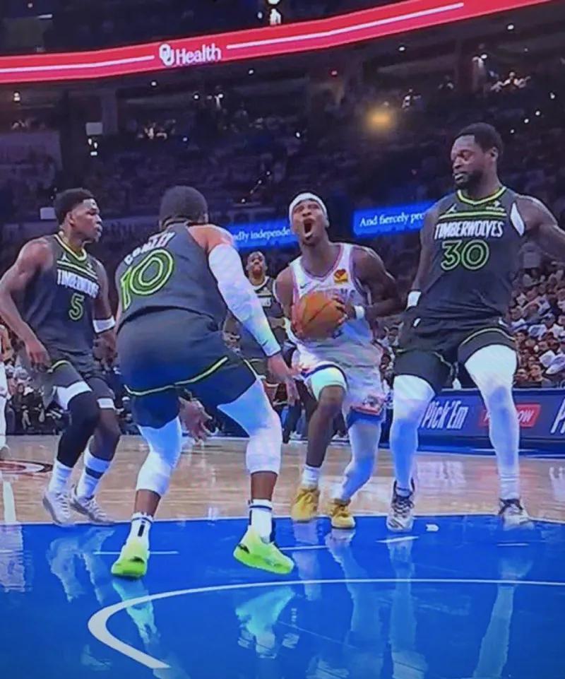 美媒嘲讽：亚历山大在这个回合中被恶犯了！NBAMemes调侃完亚历山大，Br