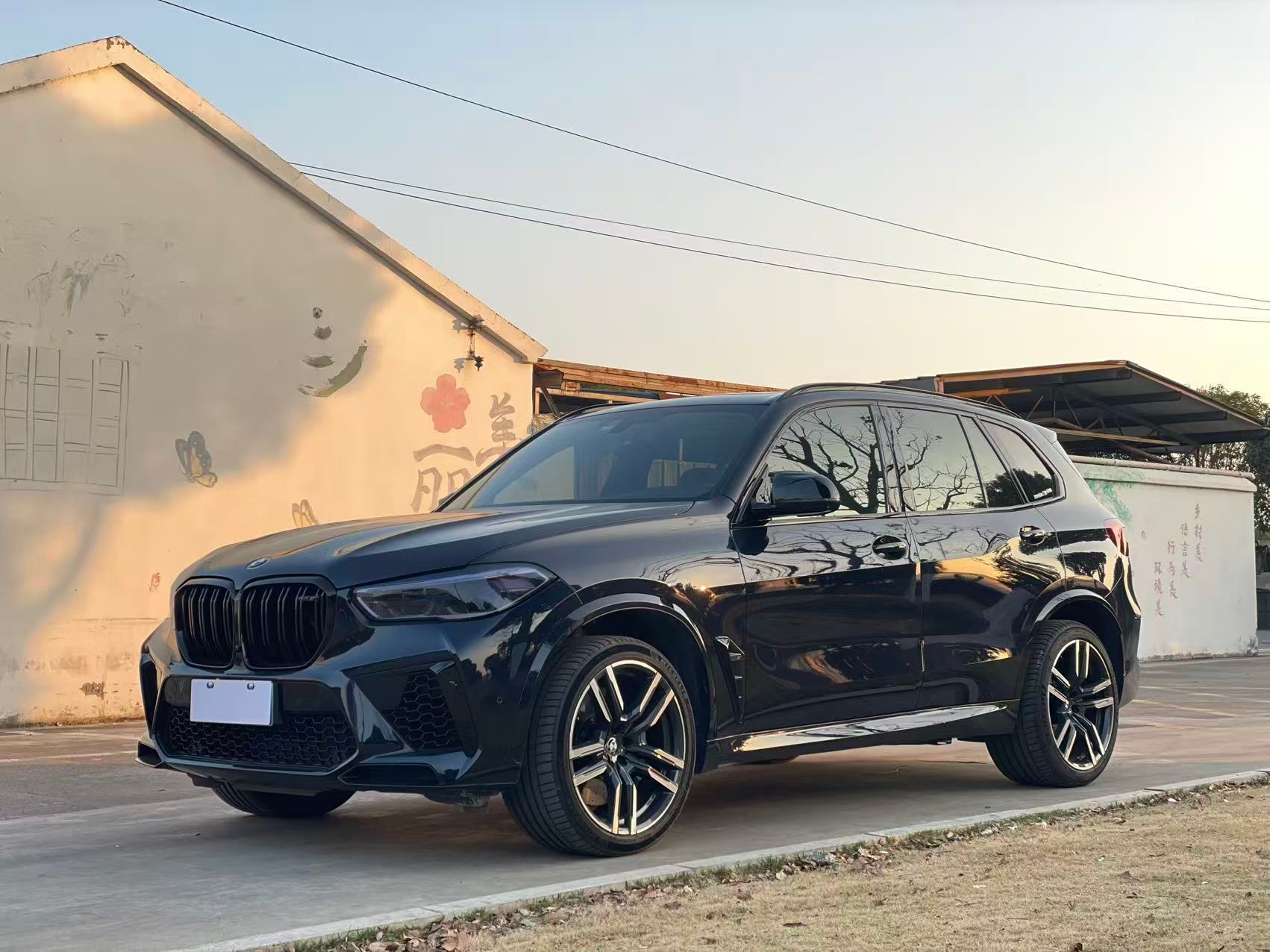 宝马X5M4.4T怎么样，大V8，百公里加速3.9秒，原漆0事故，新车指导价1