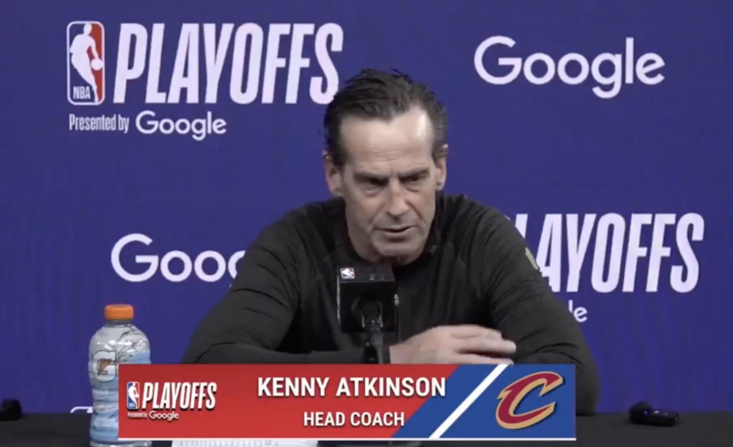 阿特金森：猛龙对哈登一盯四联，其他球员必须站出来做贡献。场上需要有更多可以持球