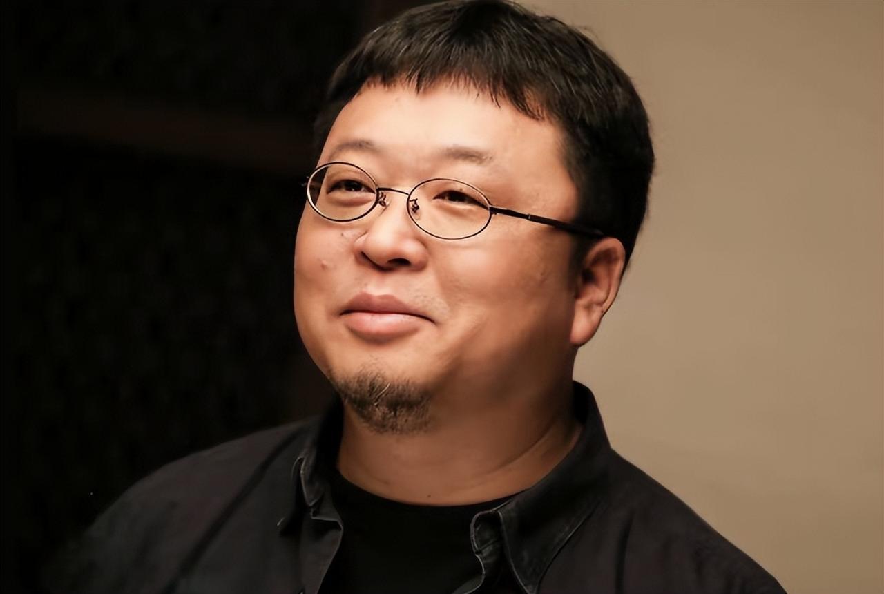 用一个词形容罗永浩“睚眦必报”形容他很贴切吧！[笑着哭]都说吵架没人能赢罗永浩，