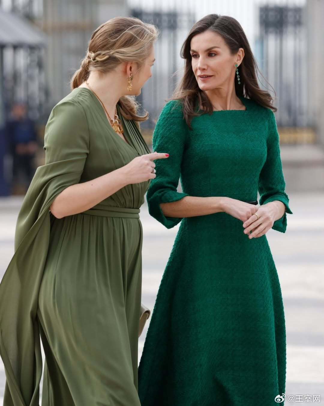 西班牙王室卢森堡王室🇪🇸🇱🇺3月5日，莱蒂齐亚王后和斯蒂芬妮大公夫人，