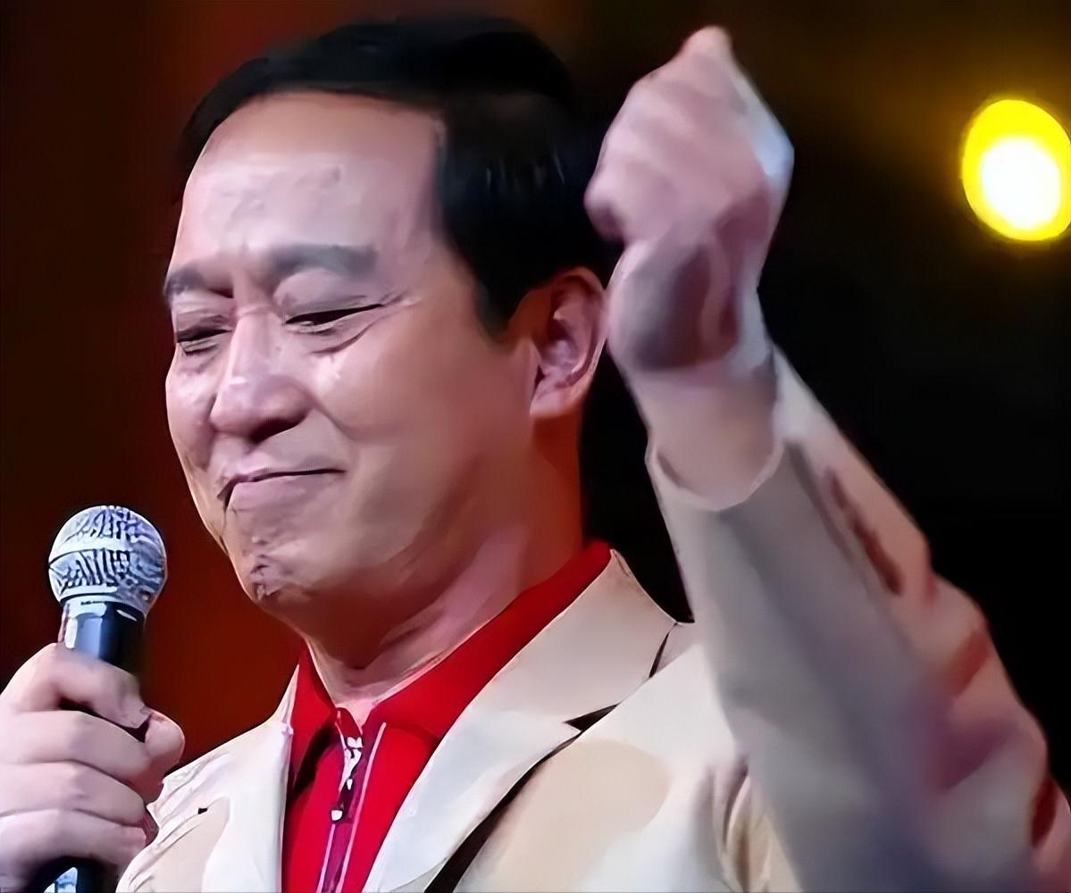 万万没想到，折腾半生、一度倾家荡产的牛群，晚年竟被美国毕业的儿子牛童，用最朴素的