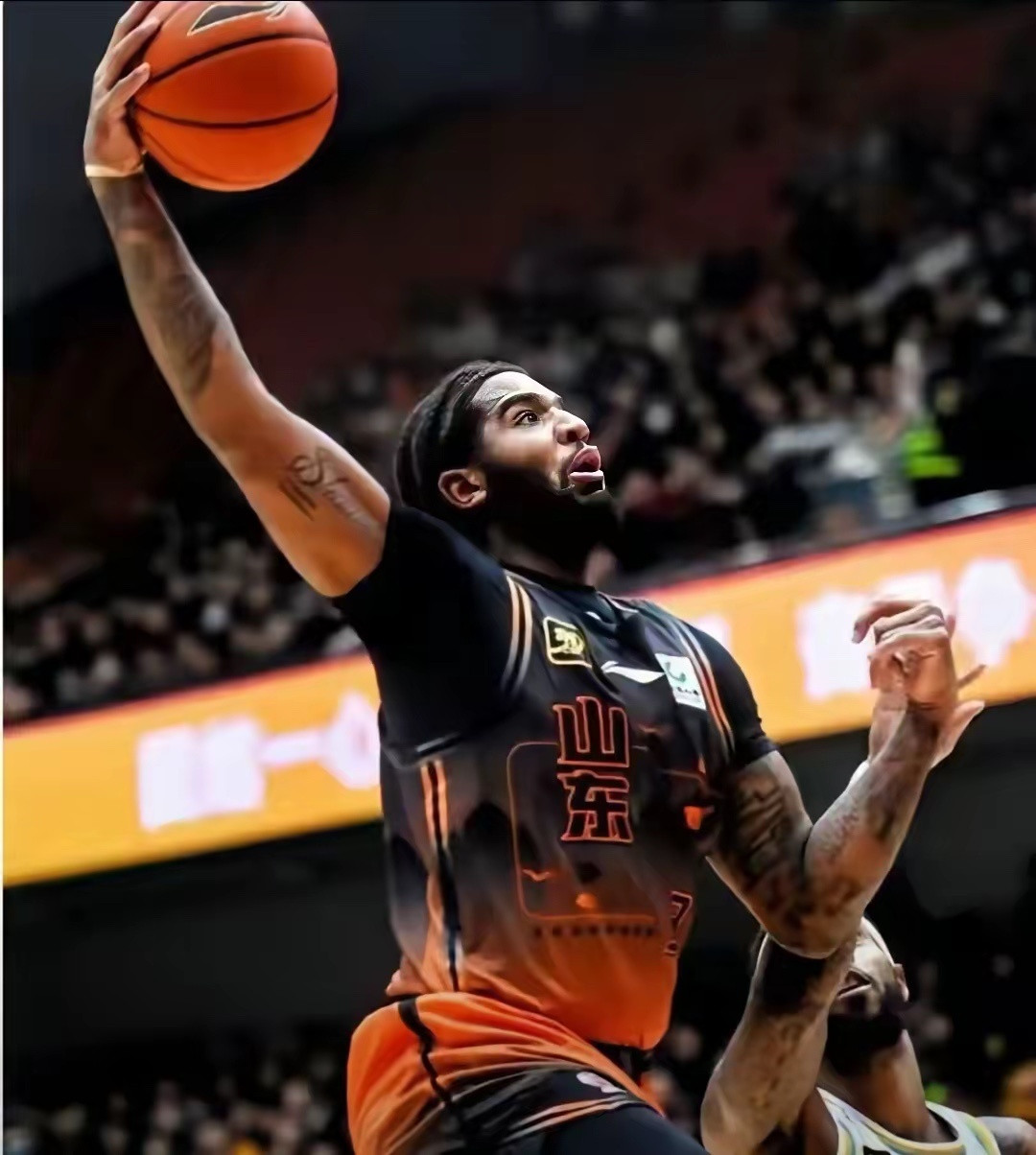 常规赛最后一轮，山东男篮主场输给上海，赛前其实可以预料的结果。最后一节，一度看到