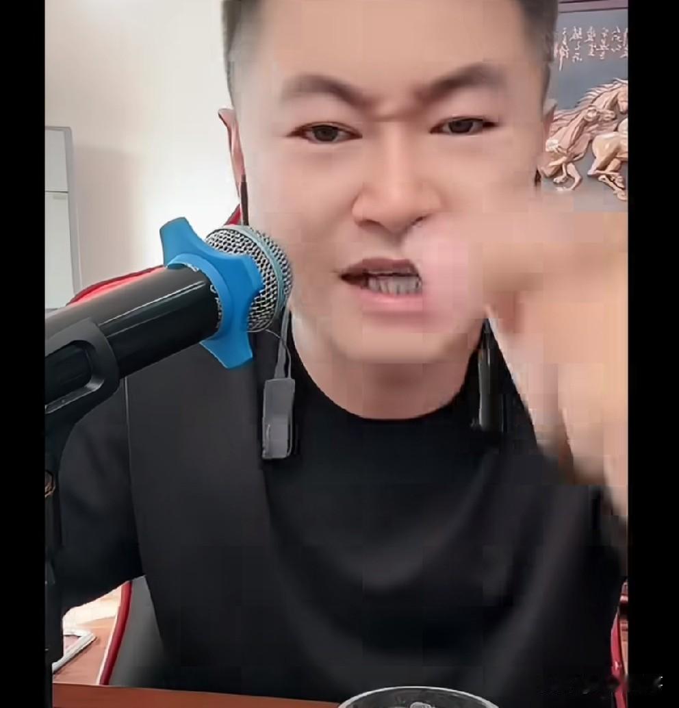 九天替二驴说话，你捋一捋时间线看谁家先干的大舞台？不用听这个