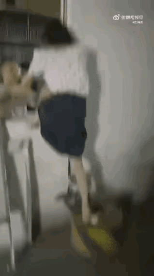 论广府人“扑街”一词的来历。