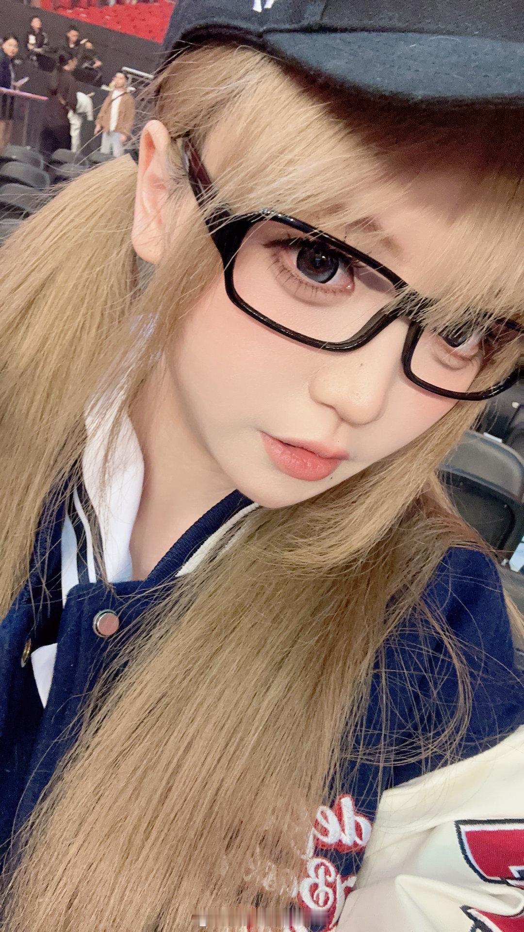 又变黄毛​​​