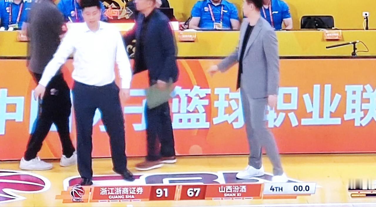 随着广厦击败山西，季后赛四强还是原来常规赛的四强，说明名次的重要性。体育项目一