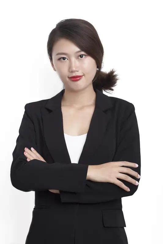 我老公上高中的时候一个女同学如今成了某局的副局长。她姓陈。“陈尿检”他说。
