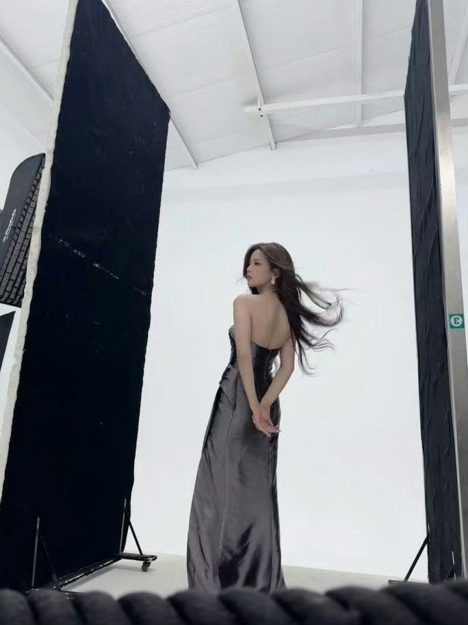 这还是我们认识的超越妹妹吗，现在变得这么性感撩人了