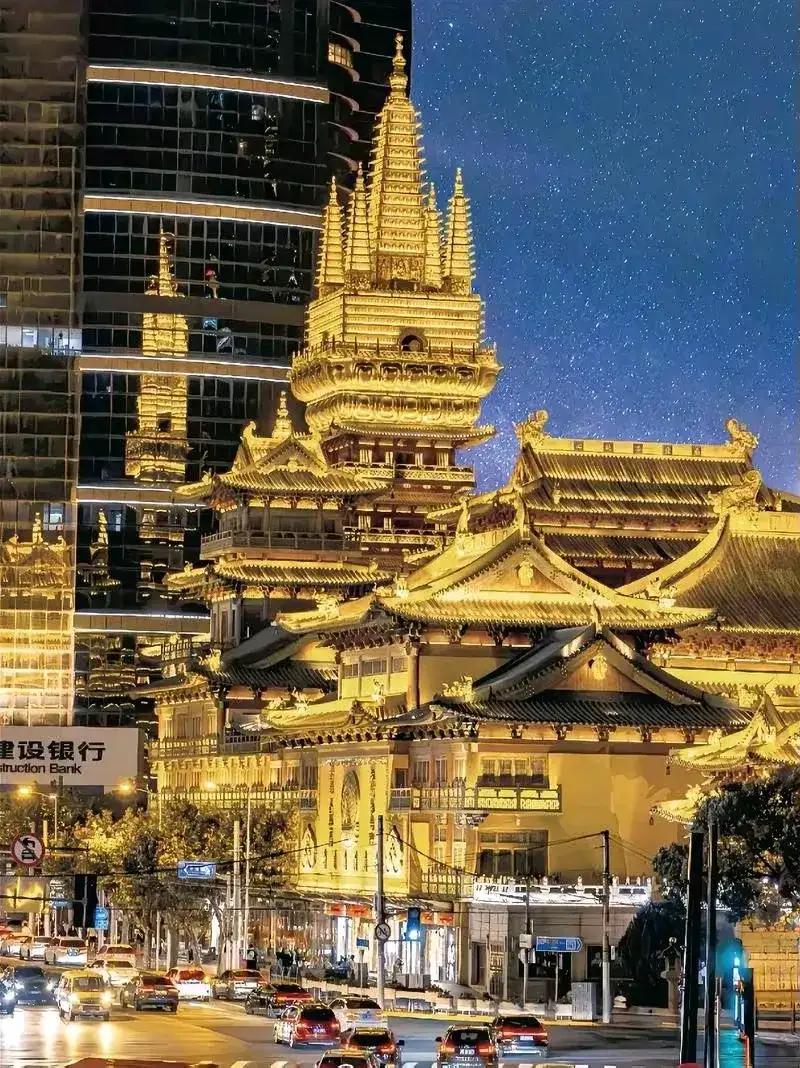 2016年，上海GDP3.1万亿2017年，上海GDP3.44万亿2018年