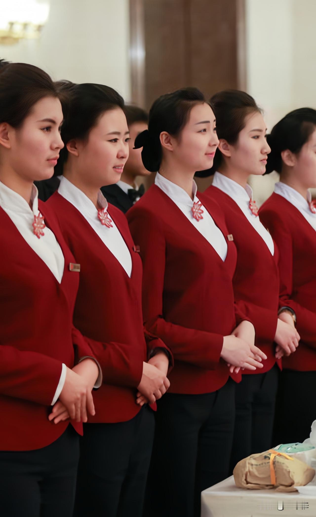 这地方工作的服务员工资多少?人们民大会堂在2021年的时候发了一份官方招聘文