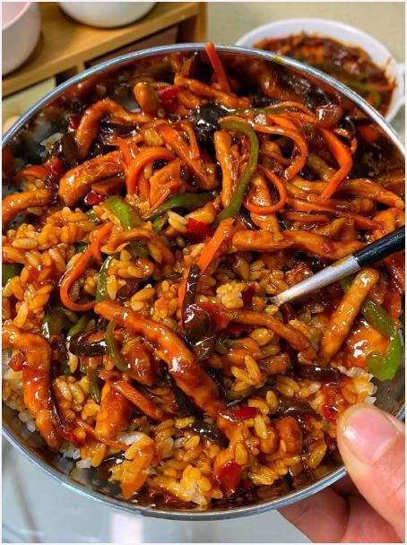 在五星饭店老师傅那里学的鱼香肉丝！不好吃算我输