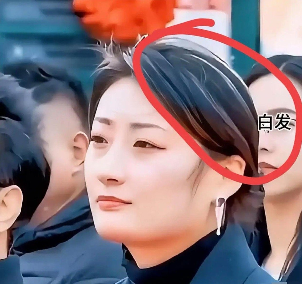 瞧见2024年的宗馥莉，我心里一酸差点哭了。倒不是因为看她神情有多落寞，而是她竟