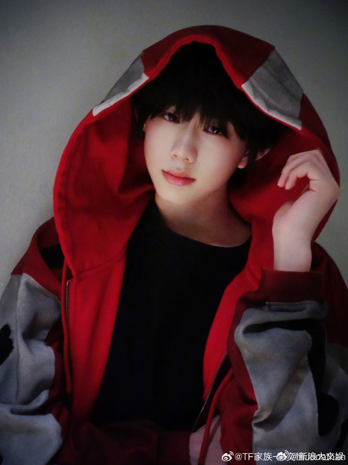 新浪娱乐又要换头像了愚人节换头像活动火热进行中！🔥暂列top3，紧随其后！推