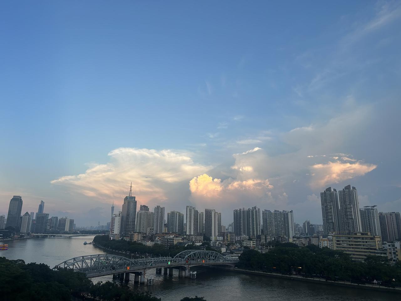 广东作为财政收入最多金的省份，人均财政支出竟然排在全国20名开外，因为广东每年贡