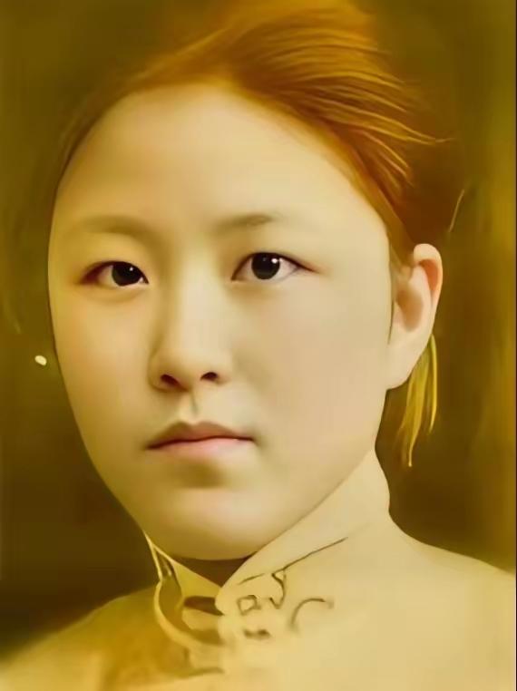 1941年上海法租界，陈恭澎叛变的密报刚传进小楼，日军特务的皮鞋声就砸在楼梯上。