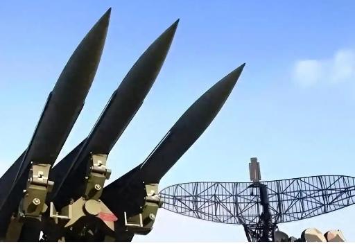 两岸统一之后，我军名称会更改吗？ 最近网上有个话题讨论得挺热火，就是等国家统