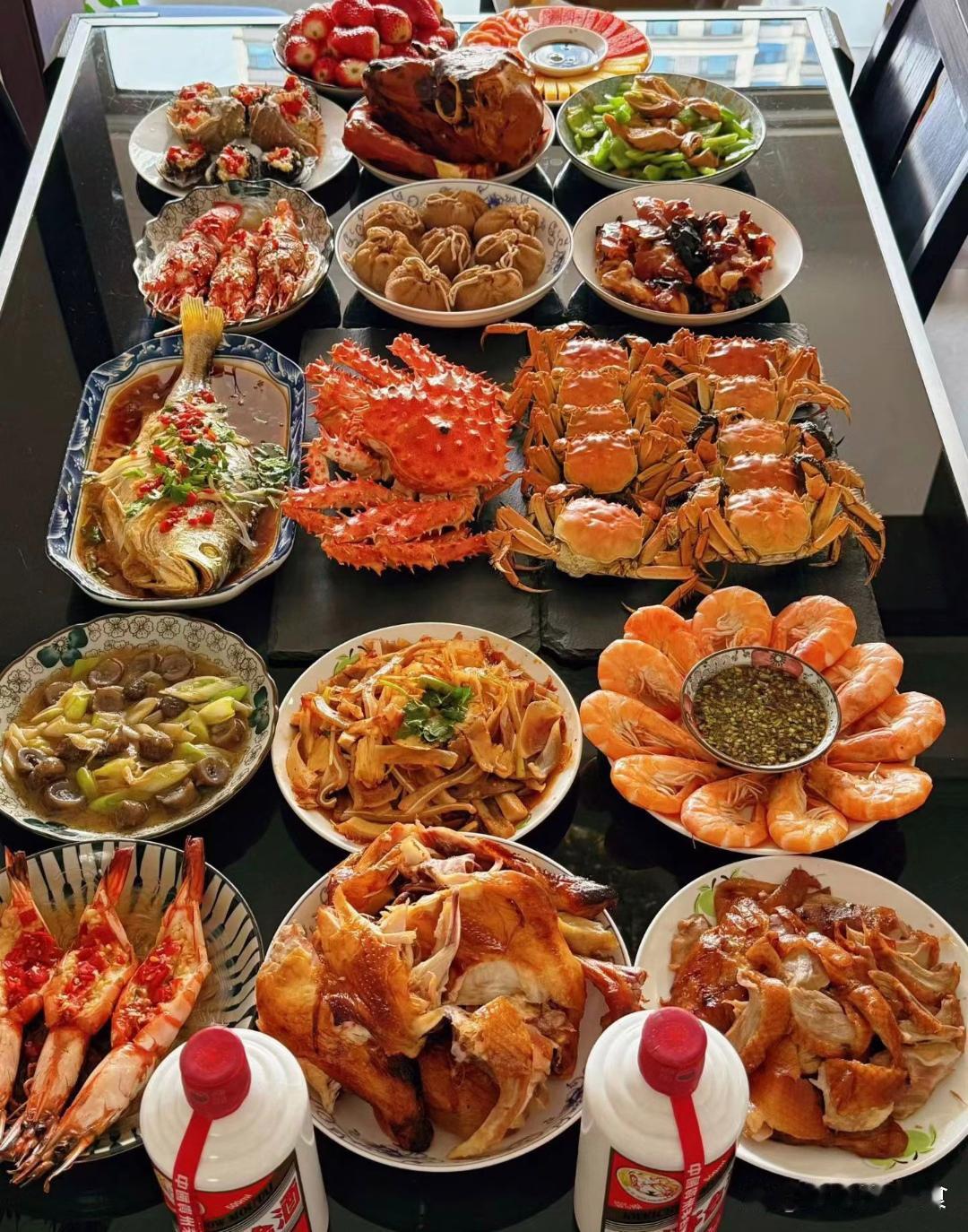 同为年夜饭，差别可真大