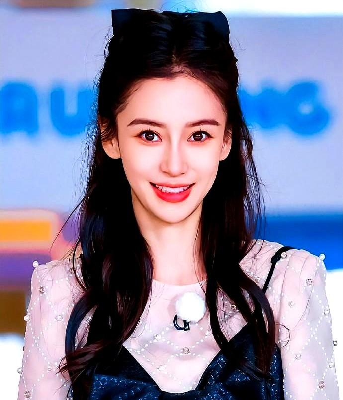 Angelababy和黄晓明离婚，晓明哥愿意分财产不要孩子坚决离，肯定有原因！