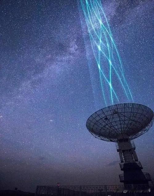 当地时间2月15日，据越南中文社报道，星链卫星互联网正式获得越南运行许可，越南科