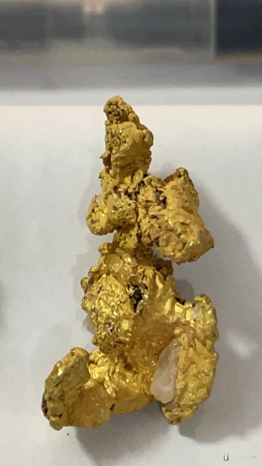 家电越来越好修，家电设计零部件越来越少，修理很简单。美的家用电器性价比高，但小毛