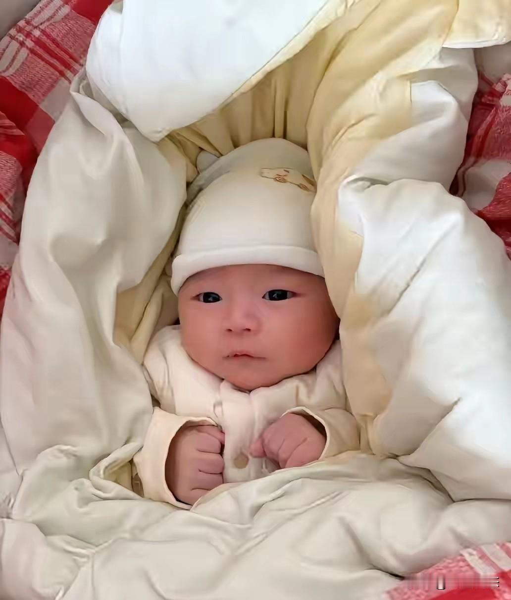 好霸气！我给闺女带孩子，要求亲家每月给我付5000块钱，而且孩子的奶粉、尿不湿、