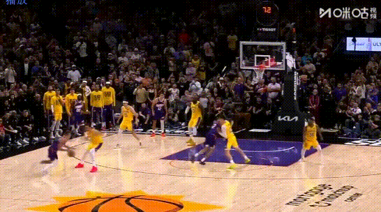 被绝杀这球，詹姆斯补帽是否添乱？这球太阳一群小个摆明投3分，阿伦持球突破有东契