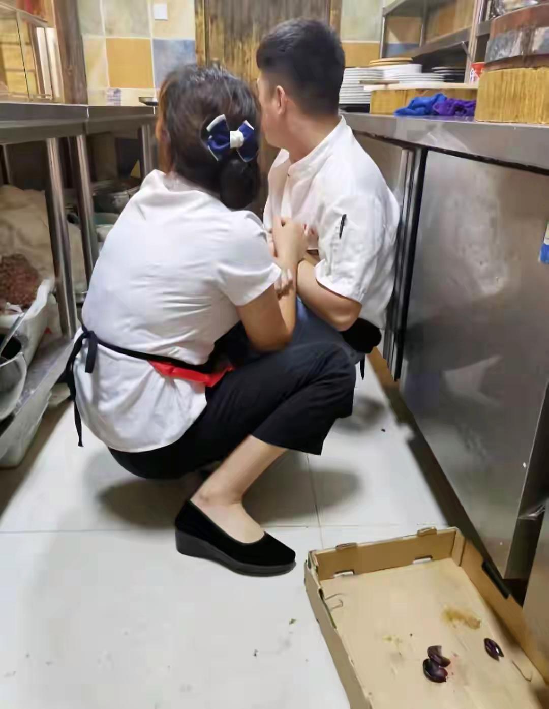 没有生意怎么办，没事聊聊天吧！