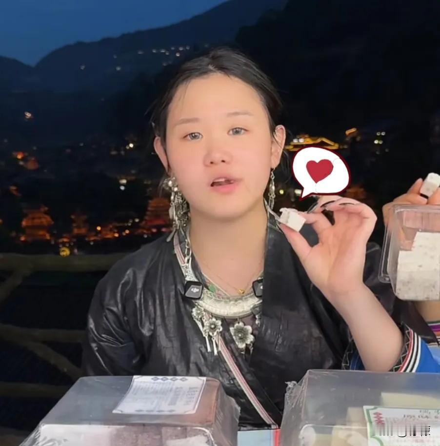 很多人一直误解了退役后的张家齐，总觉得奥运冠军放下身段直播带货，是急于利用名