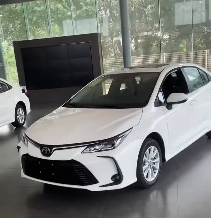 2024款丰田卡罗拉。这款是1.2T卡罗拉的先锋版，指导价128800，全款