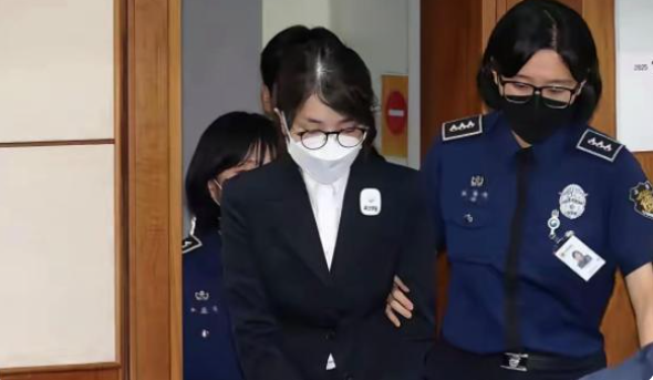韩国政坛炸锅！金建希案关键官员深夜问话后身亡，遗书成谜，特检组遭质疑
