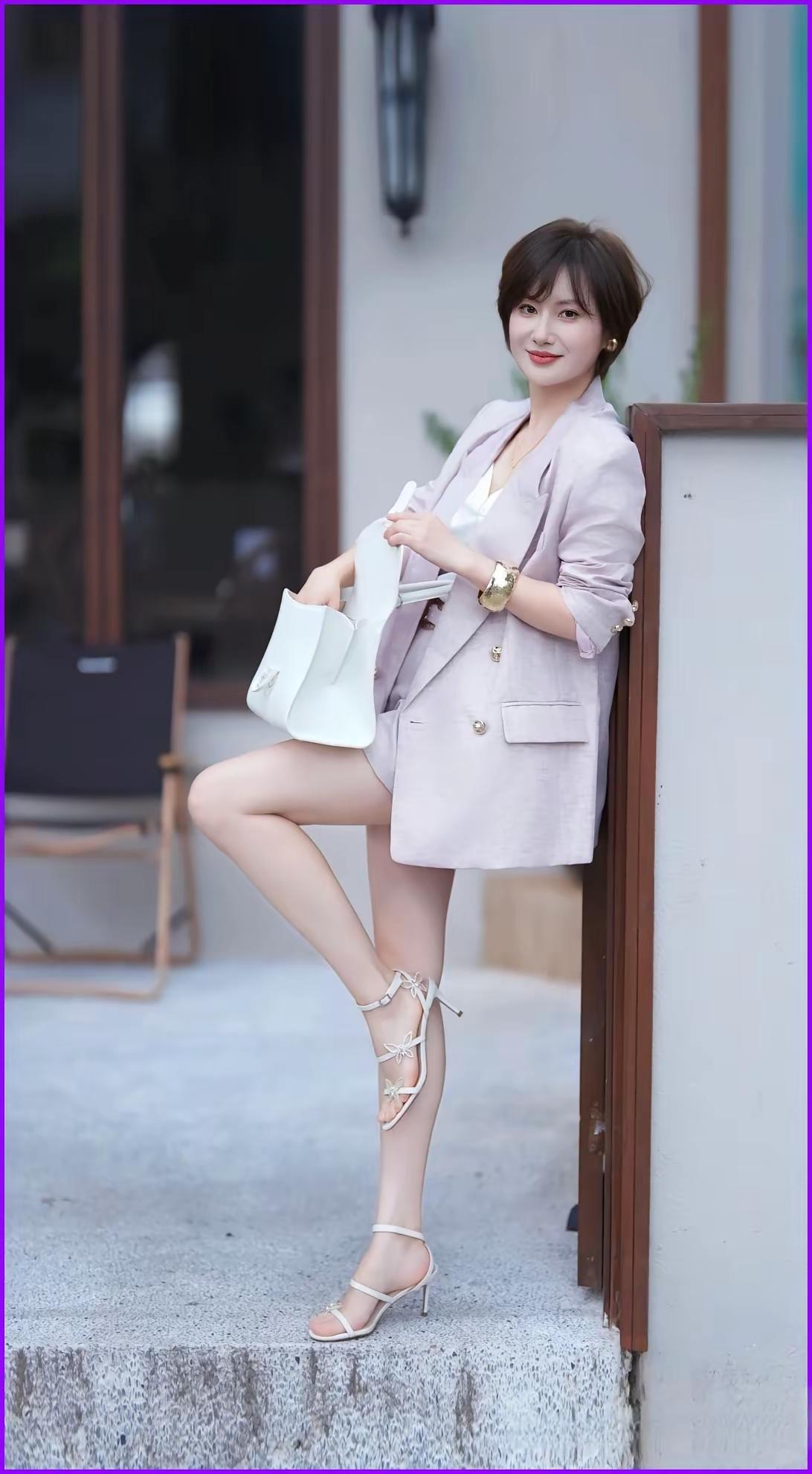 拍照要就应主题突出，看来她做到了……