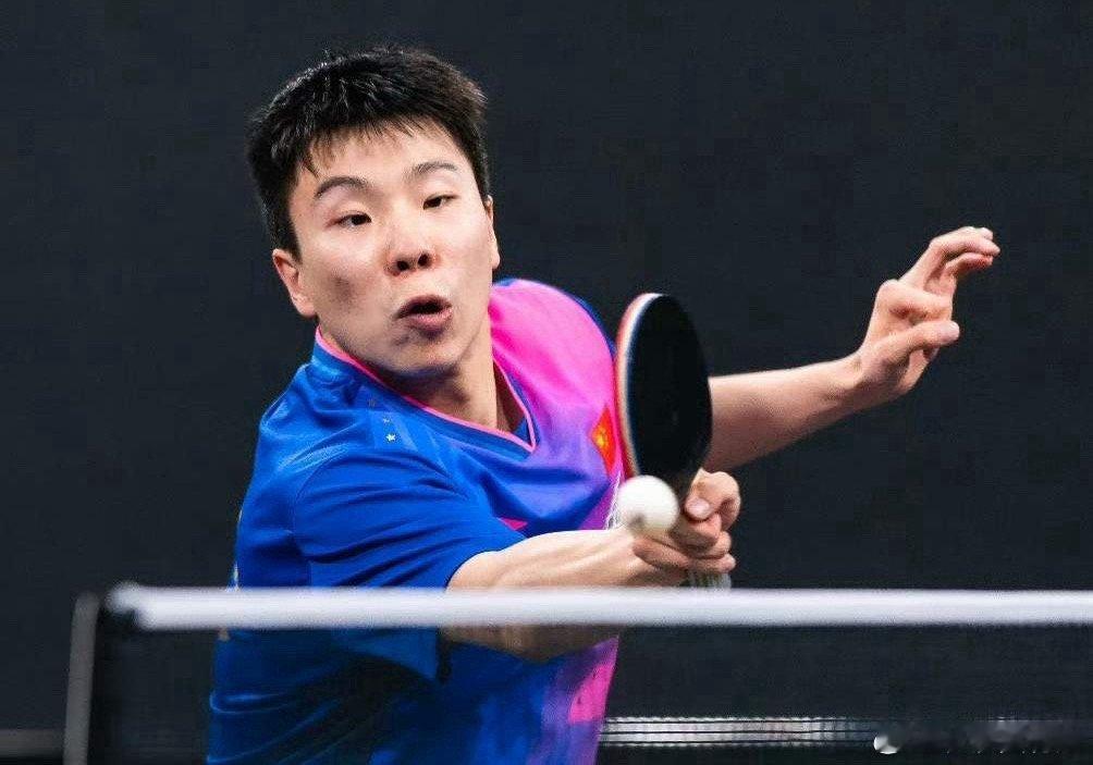 王艺迪、徐瑛彬屁股都快坐出茧子了！八个人参加混团世界杯，王楚钦、孙颖莎出场两次混