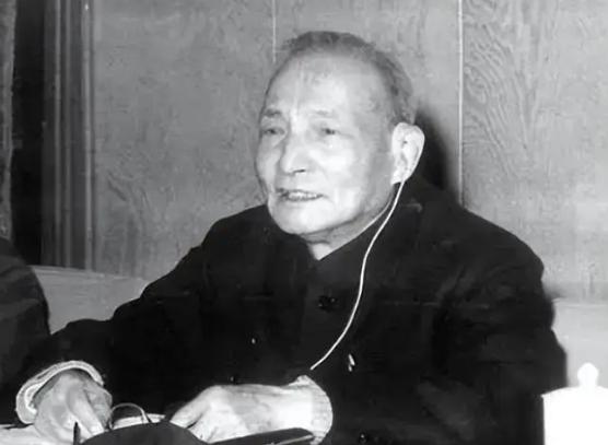 1962年7月，毛主席约谈陈云一小时，22天后，陈云婉拒开会，提出：心脏病加重，