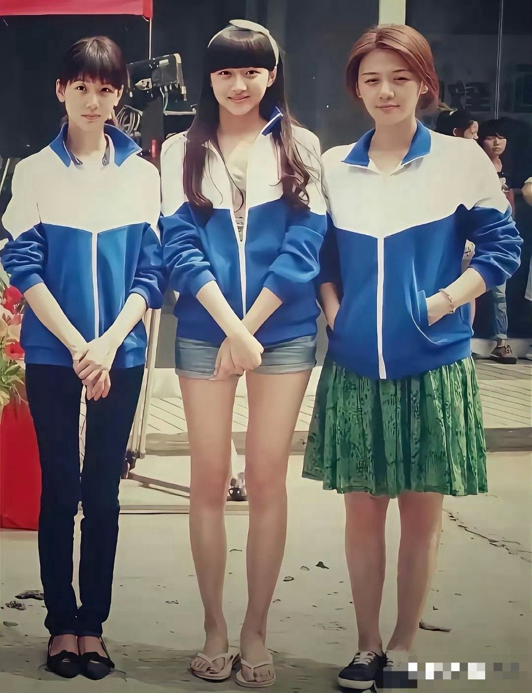 《左耳》时期的陈都灵、关晓彤、马思纯，三位一米七的姑娘满是青春气。那时青涩稚嫩，