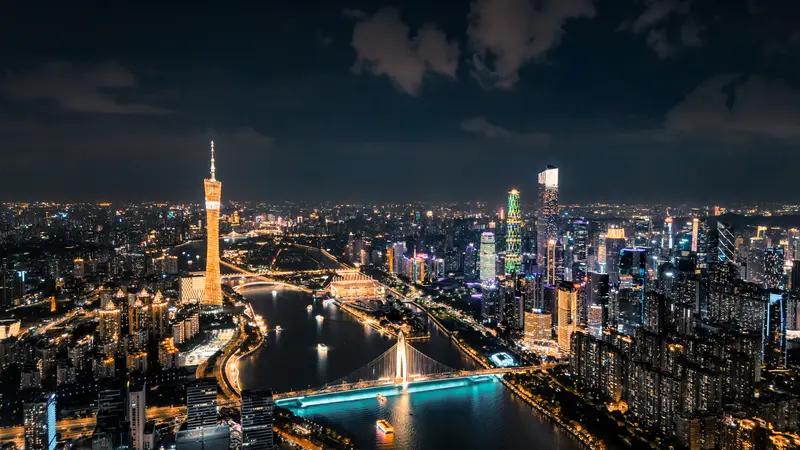 您对广东省和广东人有哪些印象?广东真是个魅力十足的省份！它是中国南大门，经济超