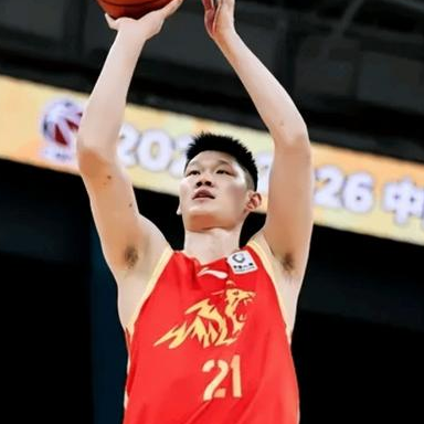 胡金秋没有做任何休息就返回了广厦备战。据广厦男篮主教练王博透露，刚刚结束国家队比