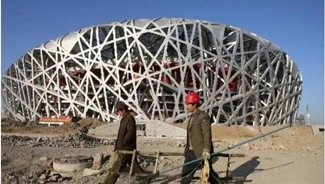鸟巢“账本”曝光：占北京黄金位置，斥35亿建成的“鸟巢”，自从建成后，每年光维护