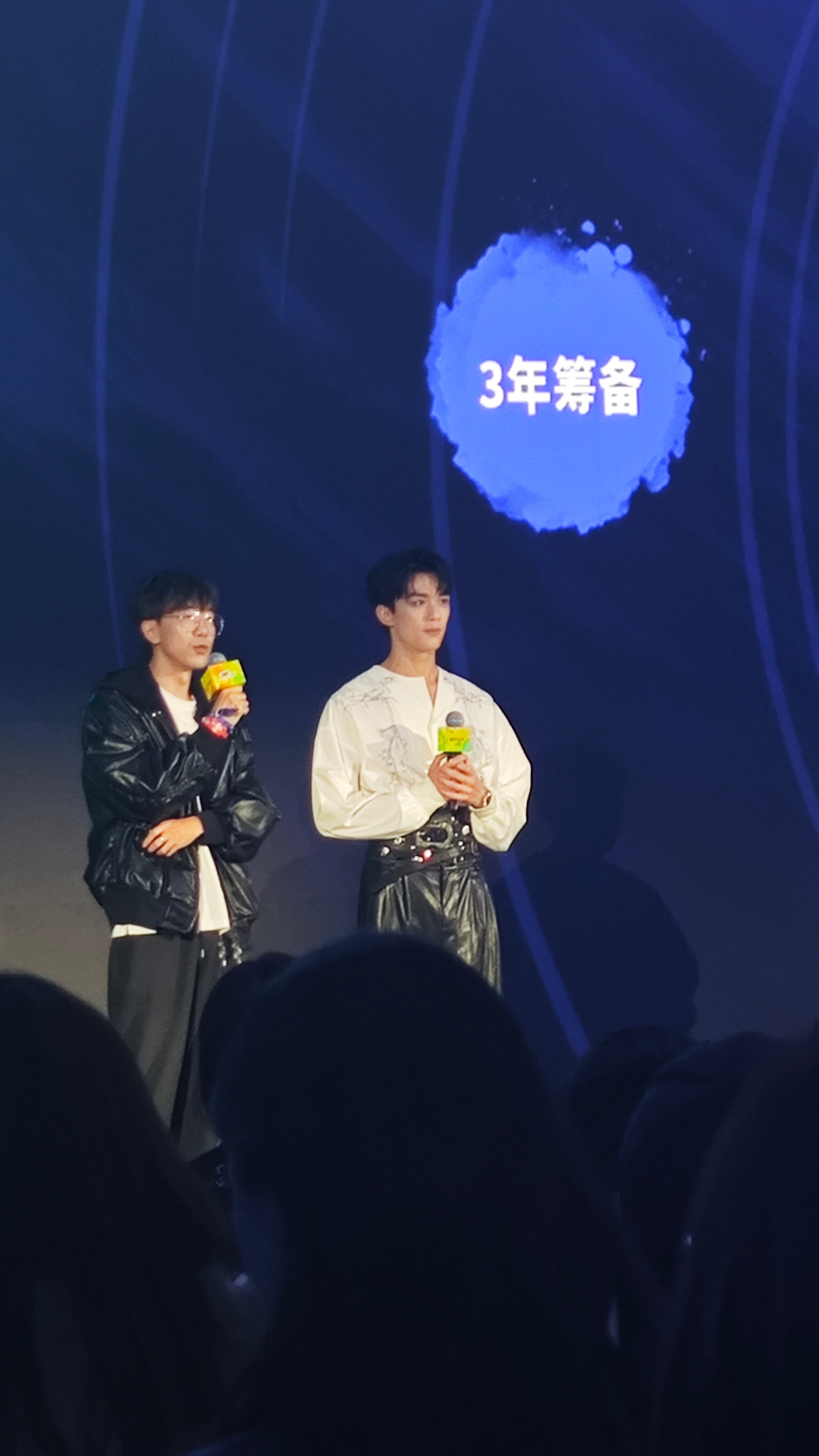 【吴磊新剧剑来开机】吴磊即将进组今天亮相推荐新剧《剑来》，他表示自己过两天就会