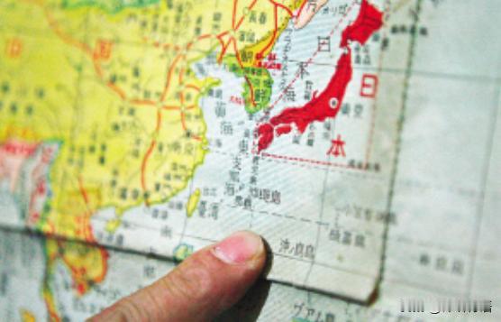 果不其然。据多家日媒公开报道，日本方面突然宣布了更强硬的台海表述。 话已经挑