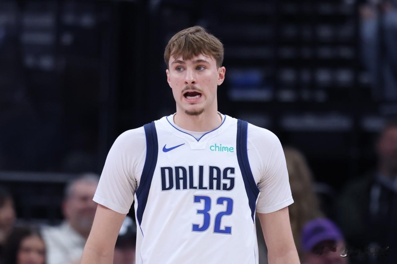 弗拉格太离谱了吧！两场比赛砍下83分：1、对阵黄蜂，弗拉格投篮29中20，砍