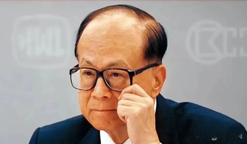 有网友问，李嘉诚卖港口，《大公报》连续好几个月，多次发文猛烈抨击，可是这次“协和
