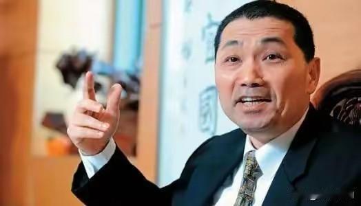 侯友宜对民进党支持可谓是坚定不移。12月12日，侯友宜再次呼应民进党，反对台湾民